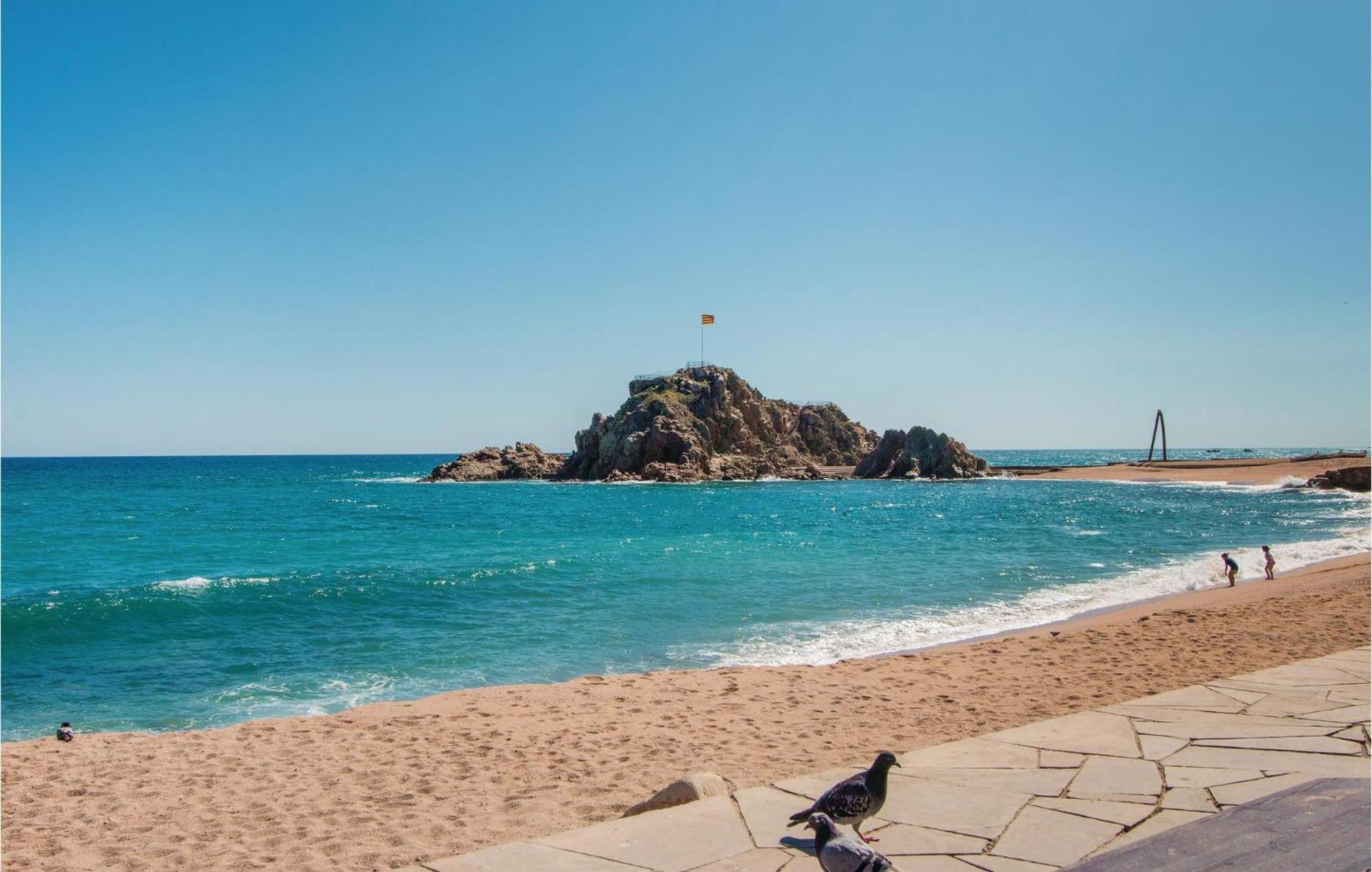 Amazing Apartment In Blanes With Kitchen 외부 사진